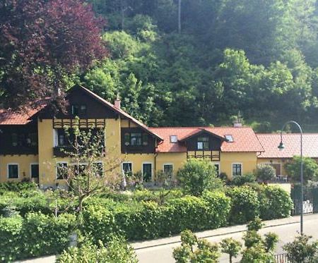Villa Kreuthhof Appartements クロスターノイブルク エクステリア 写真