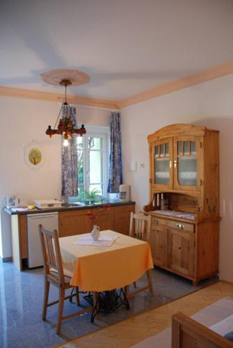 Villa Kreuthhof Appartements クロスターノイブルク エクステリア 写真
