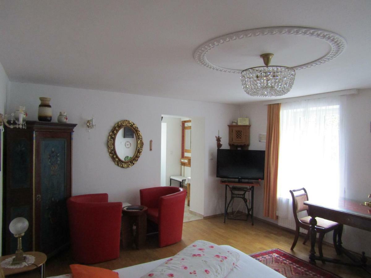 Villa Kreuthhof Appartements クロスターノイブルク エクステリア 写真